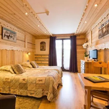 Hotel Logis Le Cro-bidou Bernex