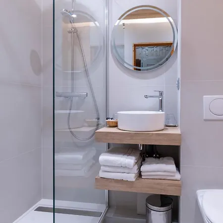 Le Cro-bidou Hotel 3*