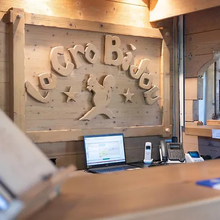 Le Cro-bidou Hotel