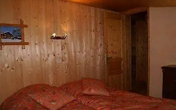 Logis Le Cro-bidou 3* Bernex