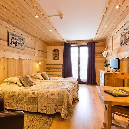 Le Cro-bidou Hotel